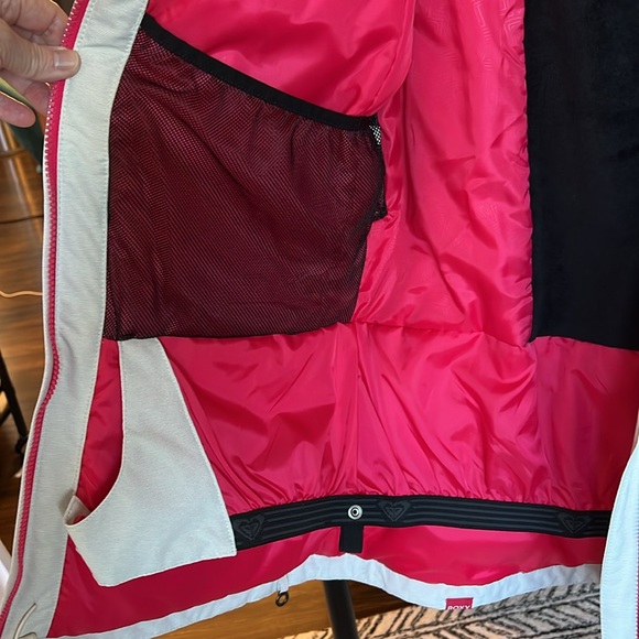 Roxy- Snowboard Jacket - Picture 7 of 11